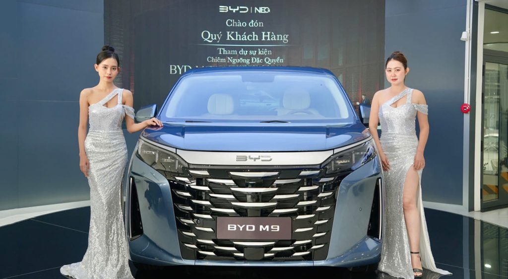 MPV cao cấp cho doanh nghiệp đưa đón đối tác